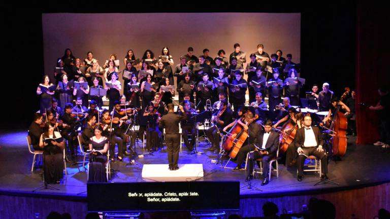 Coro Estatal Universitario Lince, la Orquesta de Cámara Cultura Lince, el Coro Ángela Peralta de Mazatlán.