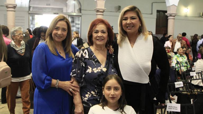 Reconocen a 46 mujeres sinaloenses por su contribución y legado a la sociedad