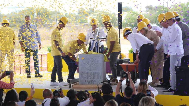 Colocación de la primera piedra para construir el Centro de Rehabilitación e Inclusión Infantil Teletón Sinaloa.