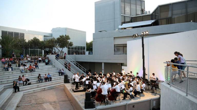La Banda Sinfónica Juvenil del Estado durante su concierto.