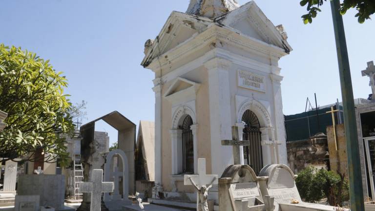 Personajes ilustres, leyendas y 180 años de historia guarda el Panteón San Juan, de Culiacán