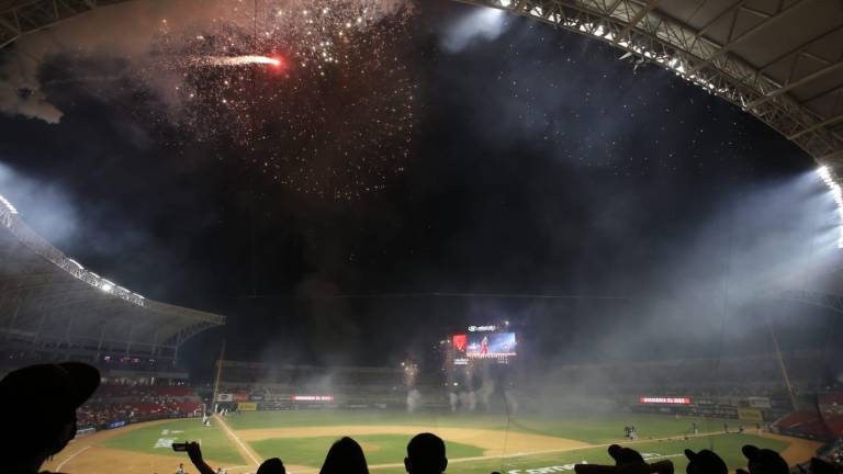 Ceremonia inaugural en el estadio Teodoro Mariscal.