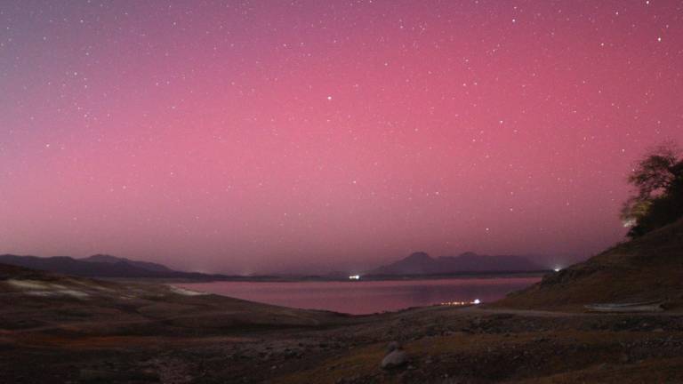 Los colores que podemos observan en las auroras boreales dependen de la interacción con los elemento químicos en la Tierra.