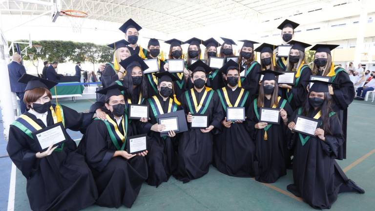 La dicen adiós al Bachillerato Anáhuac