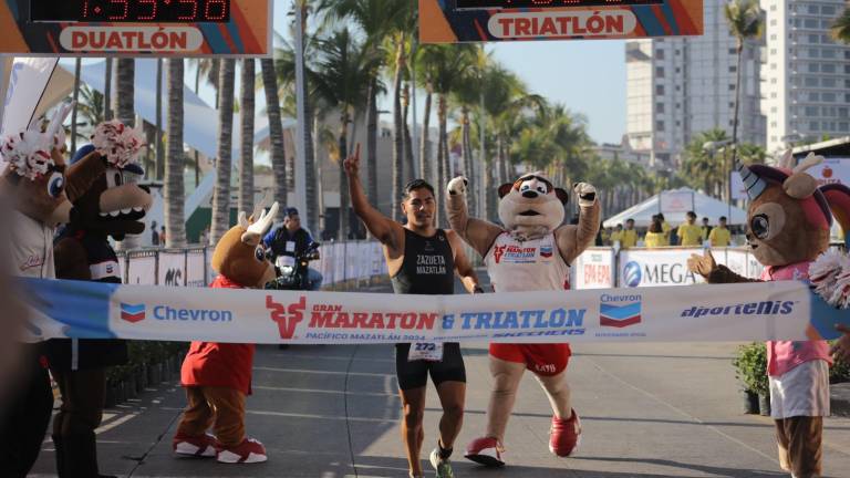 Mazatleco ‘Perrón’ Zazueta conquista Triatlón Pacífico 2024