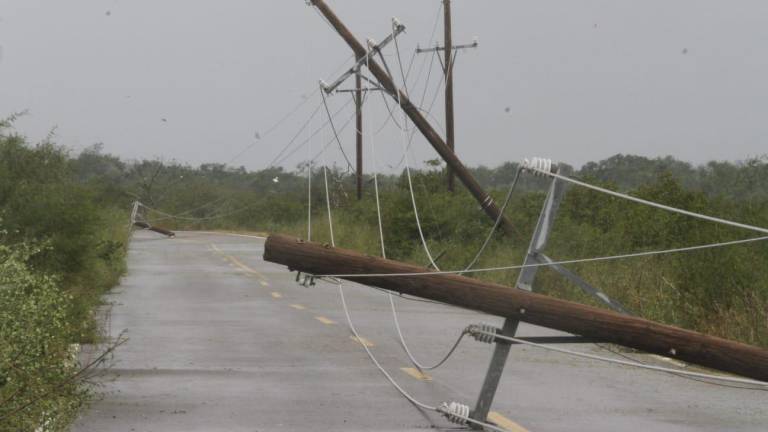 Paso del huracán Orlene deja daños en poblados de Rosario