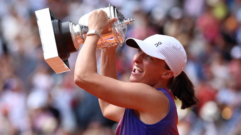 ¡Reina de París! Swiatek vence a Paolini para ganar su cuarta corona en Roland Garros