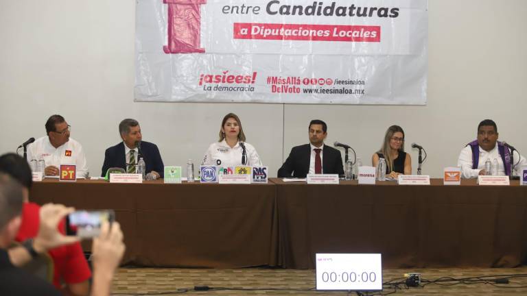 Los seis candidatos a la Diputación local por el Distrito 21 participaron en un debate en Mazatlán, de cara a las elecciones del 2 de junio.