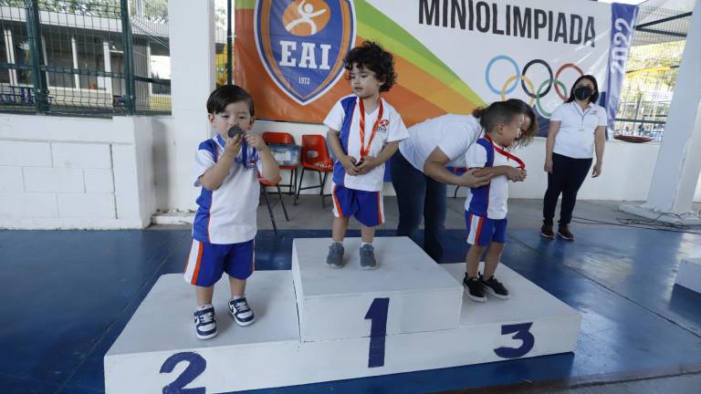 ¡Corren a toda velocidad en la Miniolimpiada de la Activa!