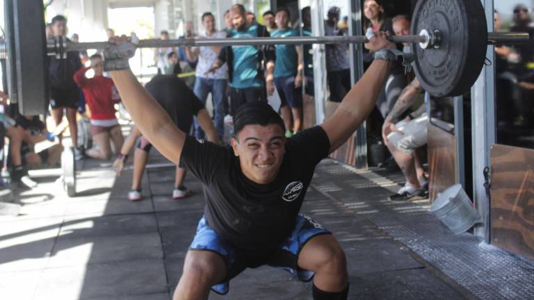 En Mazatlán cada vez mas personas recurren al acondicionamiento físico.