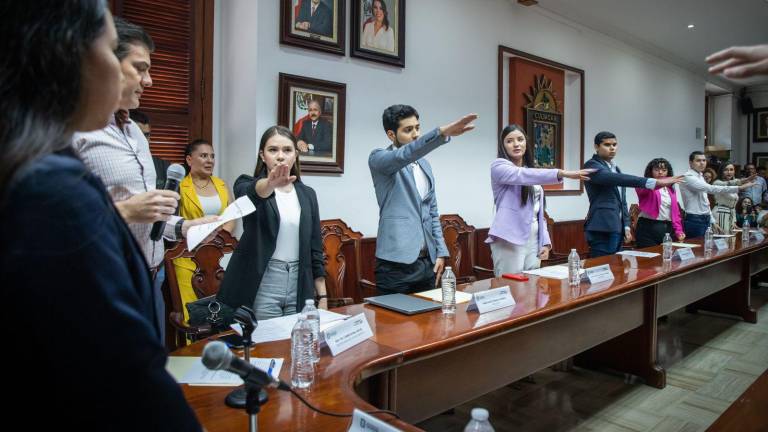 Celebran primera sesión del Cabildo Juvenil en Culiacán