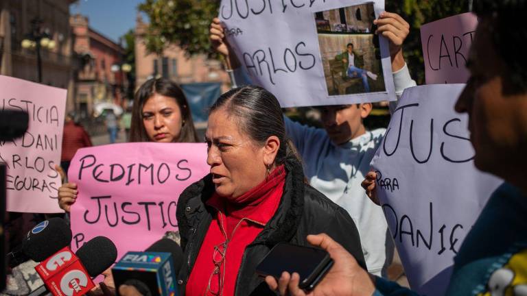 Rosalinda acusa a policías ministeriales de asesinar a sus hijos, en San Luis Potosí