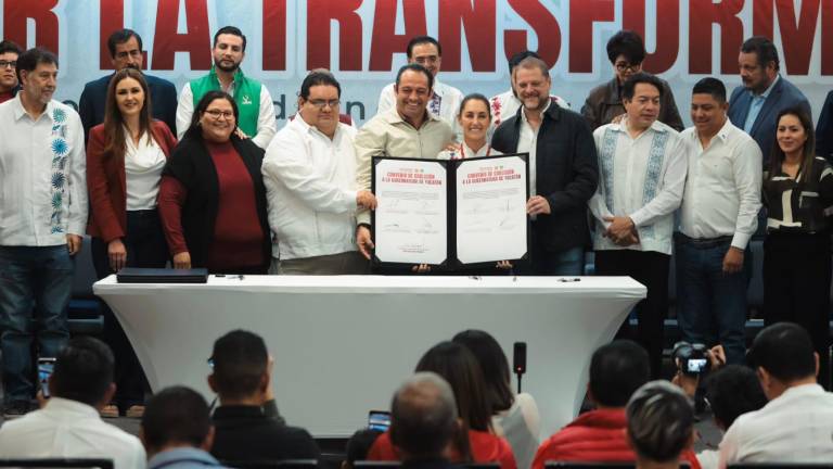 Firma de convenios de la coalición de Morena con el PVEM y PT.