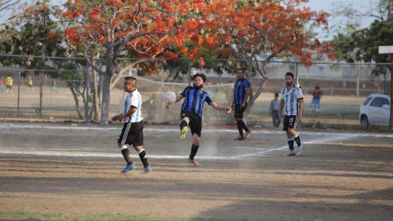 Hospital General vuelve al sendero victorioso en Futbol Intermédicos