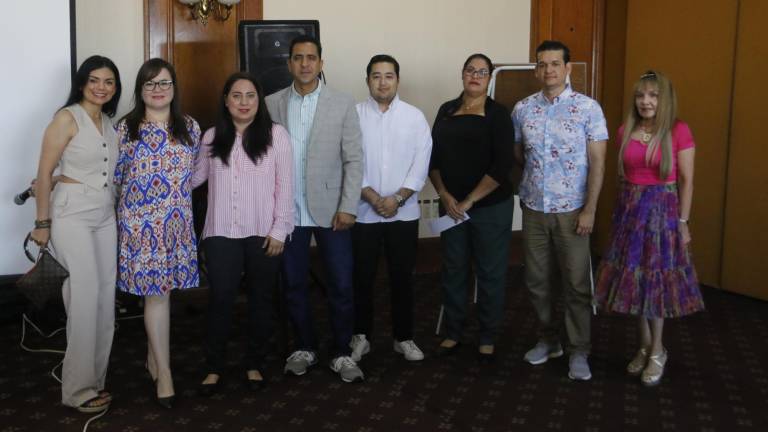 Carolina Obeso, Fabiola Valenzuela, Liliana Barraza, Ismael Gutiérrez, Jonathan Franco, Deyanira Bayliss, Víctor René Astorga y Melva Aurora Pico.