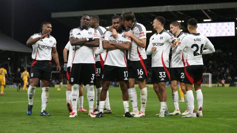 Fulham gana por 3-1.