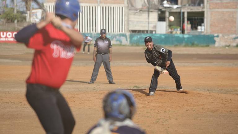 Los campos del Club Deportivo José Luis Sarabia sirven como escenario para las acciones de la Liga de Beisbol Meseros al Bat