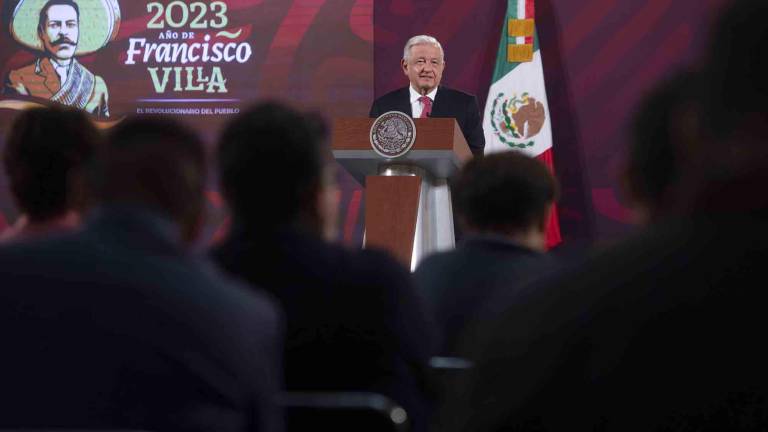 En medio de la crisis por el trato de las autoridades migratorias a los extranjeros que llegan al País, López Obrador al Gobernador de Texas, Greg Abbott, por implementar la Fuerza Táctica Fronteriza.