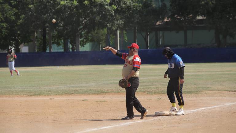 SNTE Joven 27 sale con la mejor parte en Beisbol Magisterial