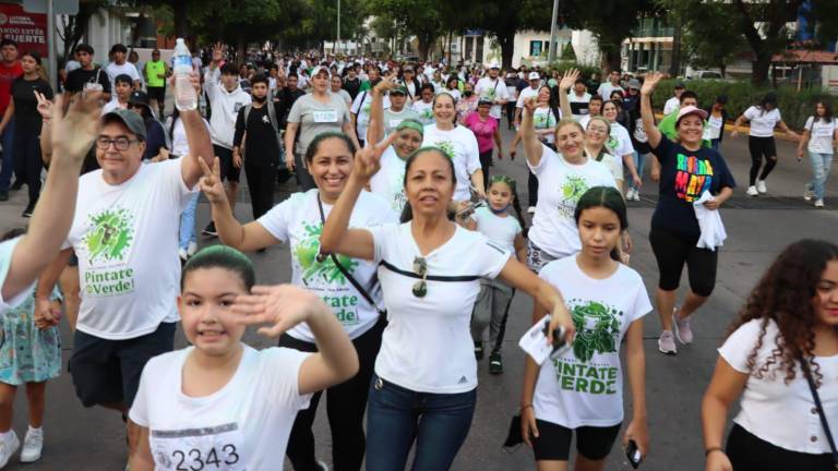 Se pintan de verde en la séptima edición de la carrera de Cobaes