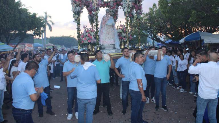 Durante la romería participaron 4 mil personas.