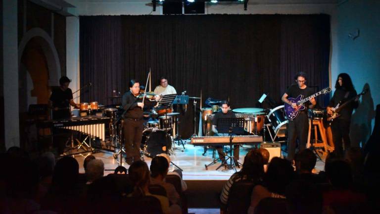 Ofrecen noche de ‘Marimba y Percusiones’ para culminar el ciclo escolar alumnos del CMA