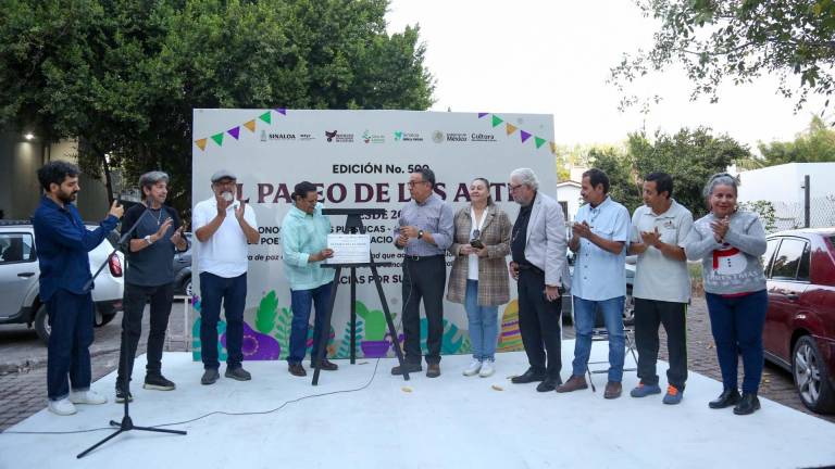 El Paseo de las Artes develó una placa por 500 ediciones.