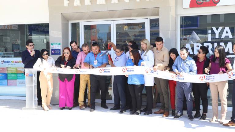 Se inaugura en Mazatlán, Farmacias del Ahorro