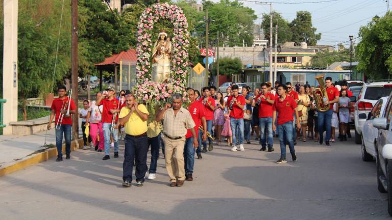 Celebran a la Virgen del Carmen en Rosario