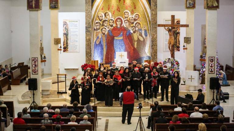 Compañías del Instituto Sinaloense de Cultura unieron sus voces con el acompañamiento al piano de los maestros Zlatina Valkova y Salomón Gil.