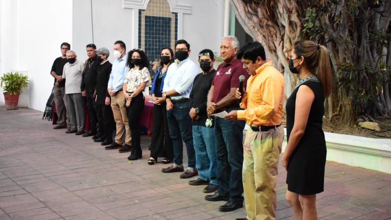 Los artistas plásticos que pertenecen al Grupo Andart inauguraron la exposición “Expresión Ecléctica”, en el Museo de Arte de Mazatlán.