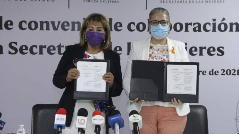 Teresa Guerra Ochoa, titular de Semujeres, y Graciela Domínguez Nava, secretaria de Educación.