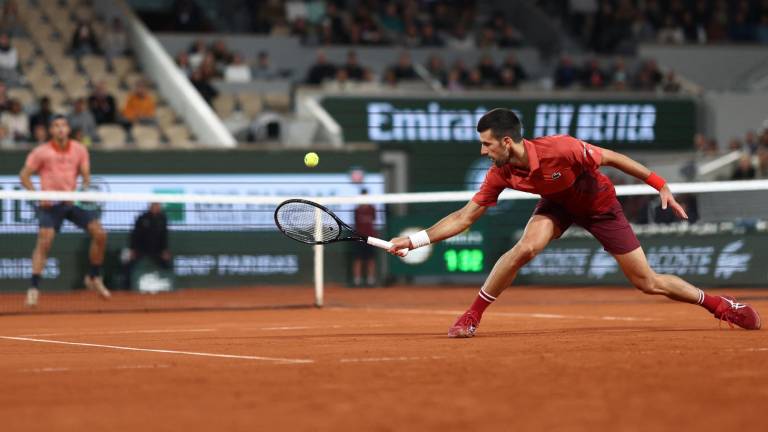 Djokovic remonta a Musetti e iguala récord de Federer en Grand Slams