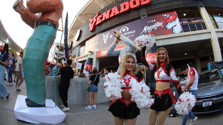 Inicia la gran fiesta de la Liga Mexicana de Beisbol del Pacífico, en el estadio Teodoro Mariscal.