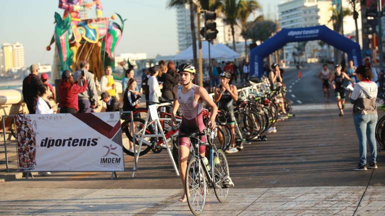 Mazatlán y Ahome, los reyes del triatlón estatal