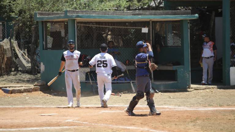 Tóxicas de Piña sale triunfador en Liga de Beisbol categoría B del Chololos