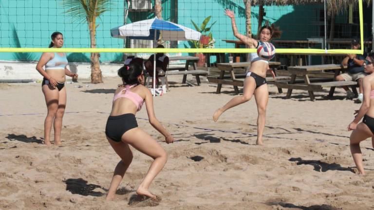 Guasave acaparó los primeros lugares en el voleibol de playa.