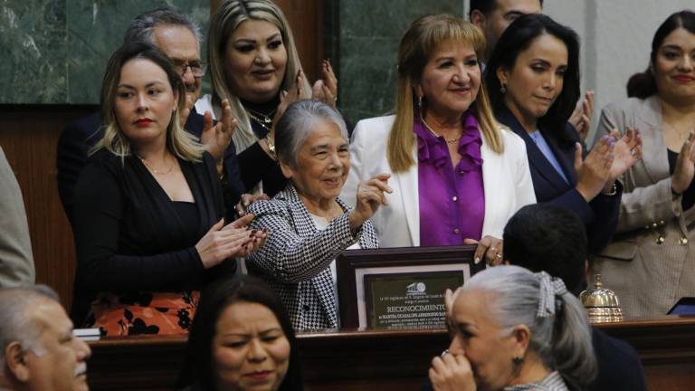 ”Marthita” Arredondo Sandoval se retira de sus labores en el Congreso de Sinaloa tras 62 años de trayectoria.