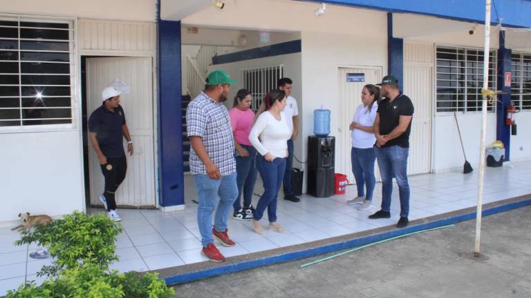 En el Centro de Estudios Superiores de El Rosario y la preparatoria Comandante Víctor Manuel Tirado López no tuvieron clases.