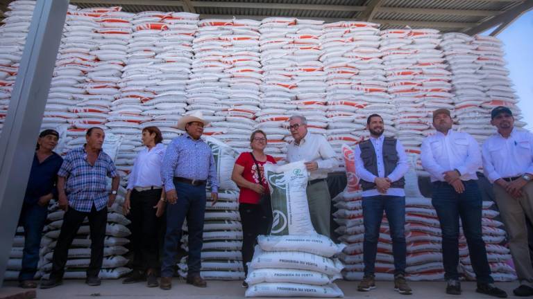 El Gobernador de Sinaloa, Rubén Rocha Moya, puso en marcha el programa federal Fertilizantes para el Bienestar.
