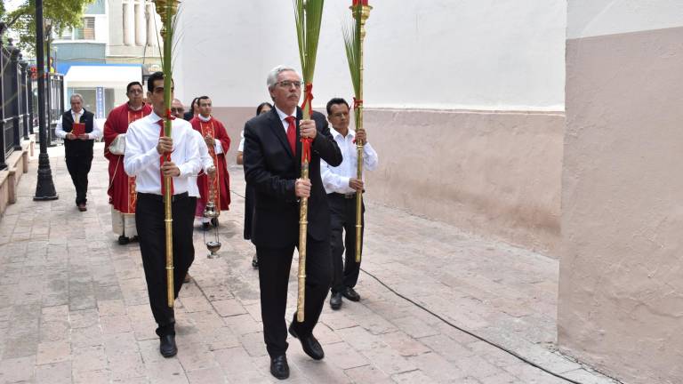 Aclaman a Cristo en la tradicional Misa de Domingo de Ramos