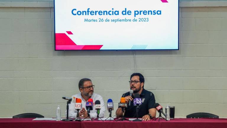 Adolfo Ernesto Verdugo Dagnino, delegado regional del Infonavit Sinaloa, y Héctor Ley Pineda, directivo de Tomateros de Culiacán, dieron los pormenores en conferencia de prensa.