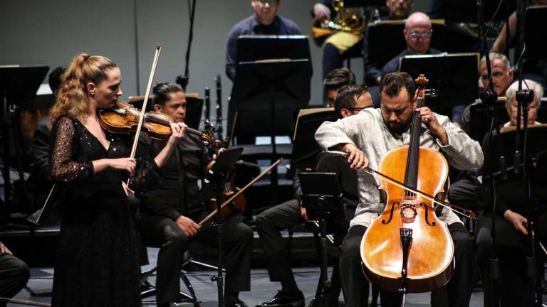 Olga Khudoblyak y a Octavio Hidalgo fueron los solistas participantes en el primer concierto de la temporada de la OSSLA.