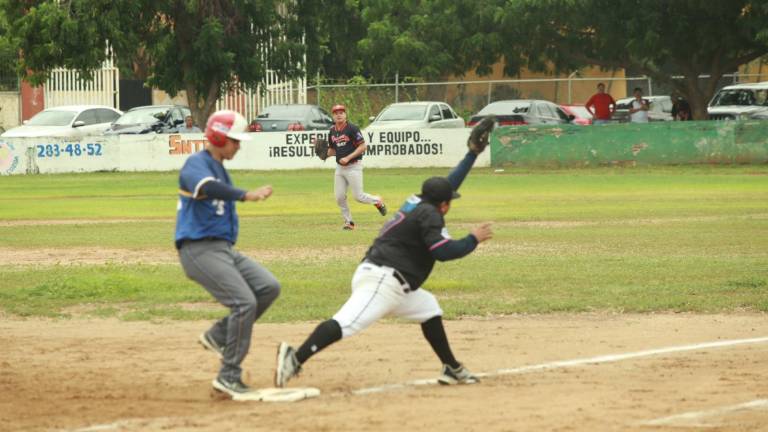 Intensos duelos hubo en la jornada.