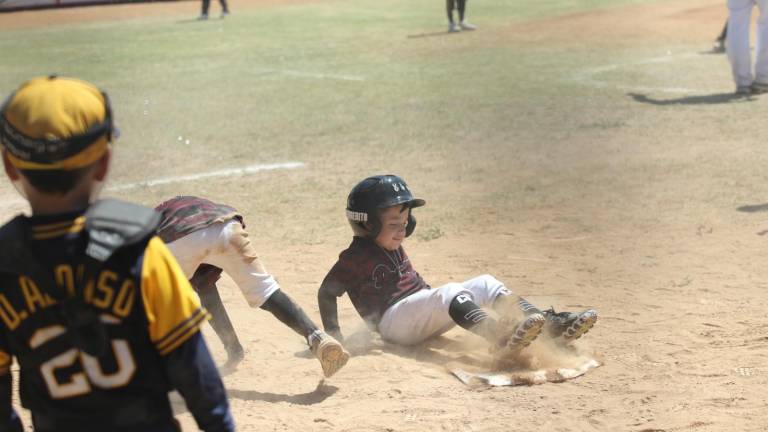 Buenos encuentros se han observado en el Torneo Nacional de Beisbol Pañalitos.