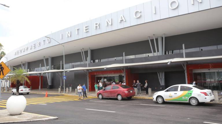 Las operaciones y vuelos se reactivan paulatinamente en el aeropuerto local.