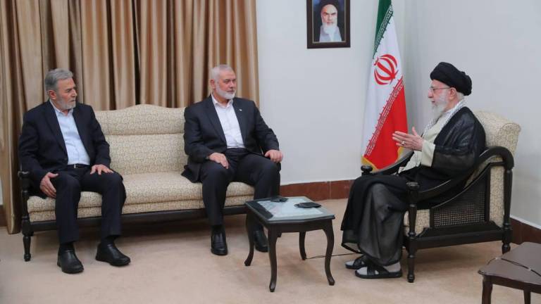 El nuevo Presidente de Irán, Masoud Pezeshkian, e Ismail Haniyeh, fueron recibidos por el líder supremo de Irán, el ayatolá Ali Khamenei, el lunes pasado.