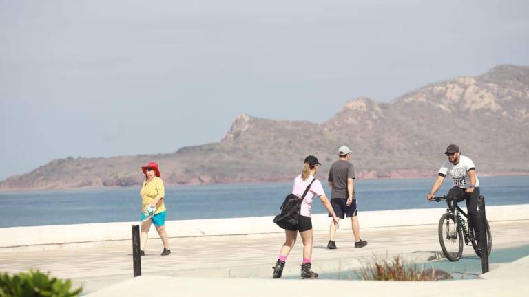 Reportan al menos 30 atenciones por golpes de calor en Sinaloa