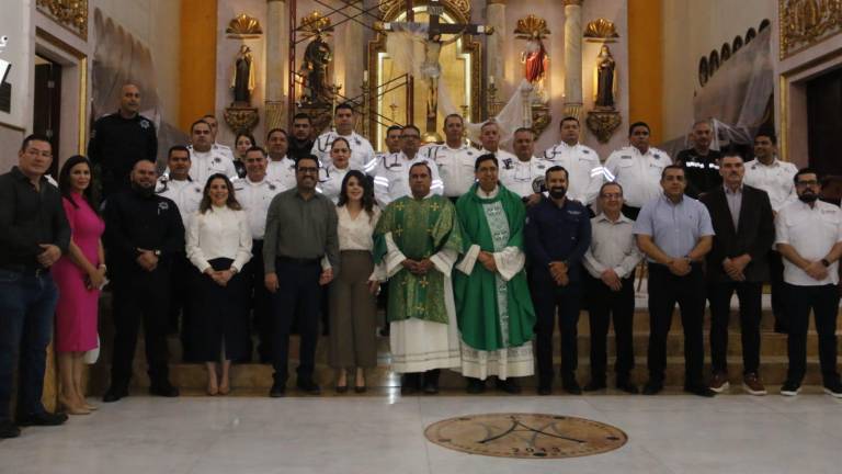 Celebran misa de acción de gracias por Día del Policía en Culiacán