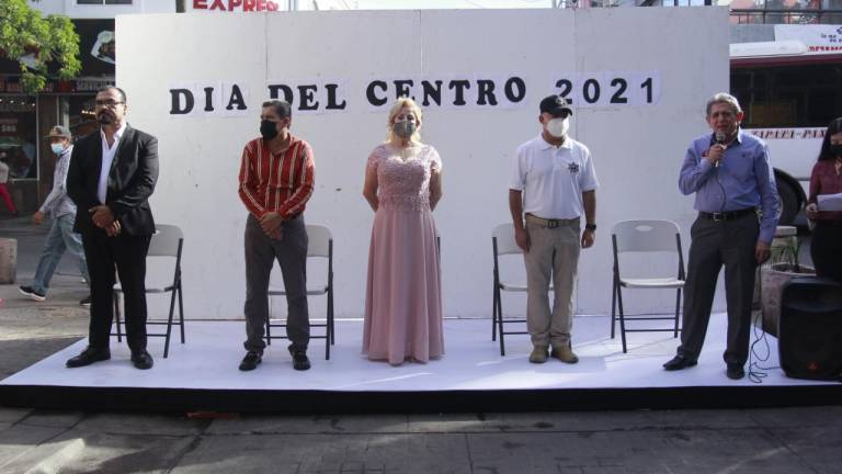 Celebran en el Centro de Culiacán la segunda edición del Día del Comerciante